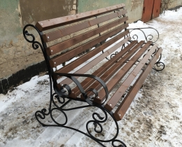 Кованые скамейки в Воронеже
