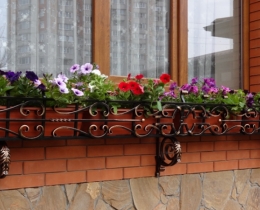 Кованые цветочницы в Воронеже